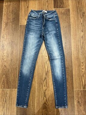 KanCan Women's Skinny Jeans in Faded Blue Wash